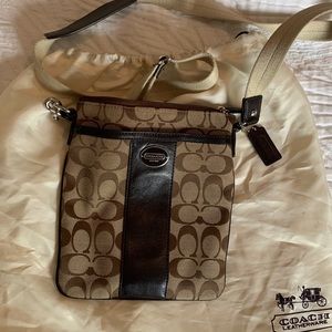 Authentic Coach crossover bag